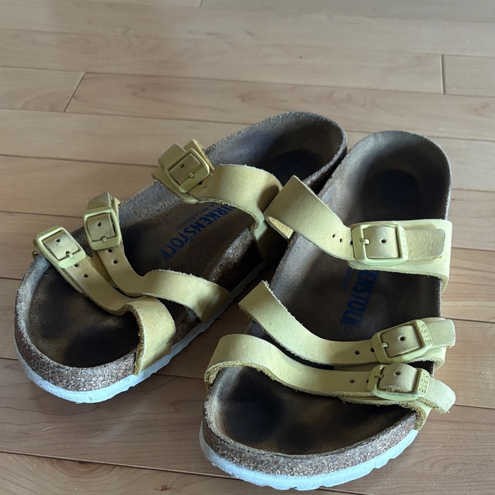 Yellow Women’s Birkenstocks
